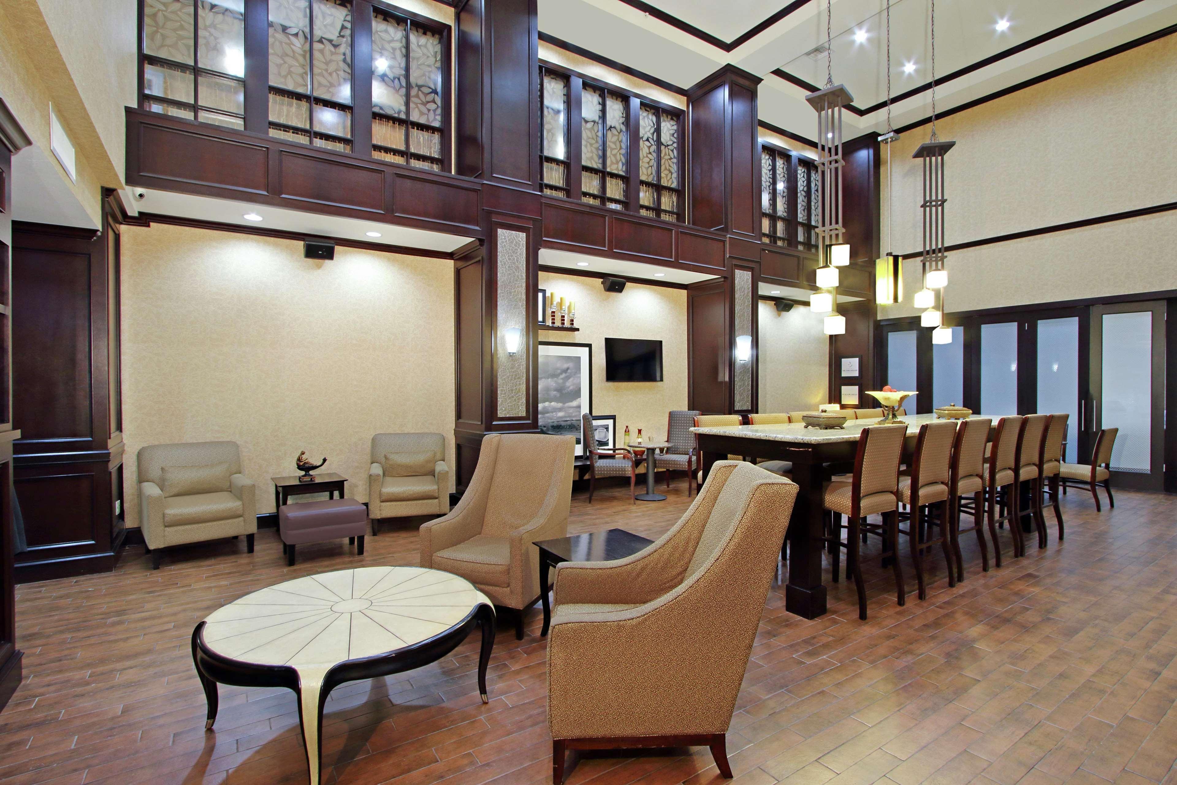 Hampton Inn & Suites Buffalo Buitenkant foto